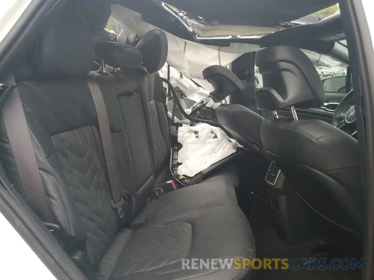 11 Photograph of a damaged car KNDPYDAHXP7102331 KIA SPORTAGE X 2023