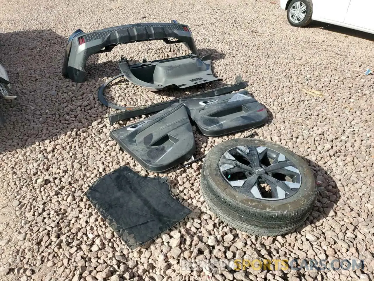 12 Photograph of a damaged car 5XYK6CDF2RG161190 KIA SPORTAGE X 2024