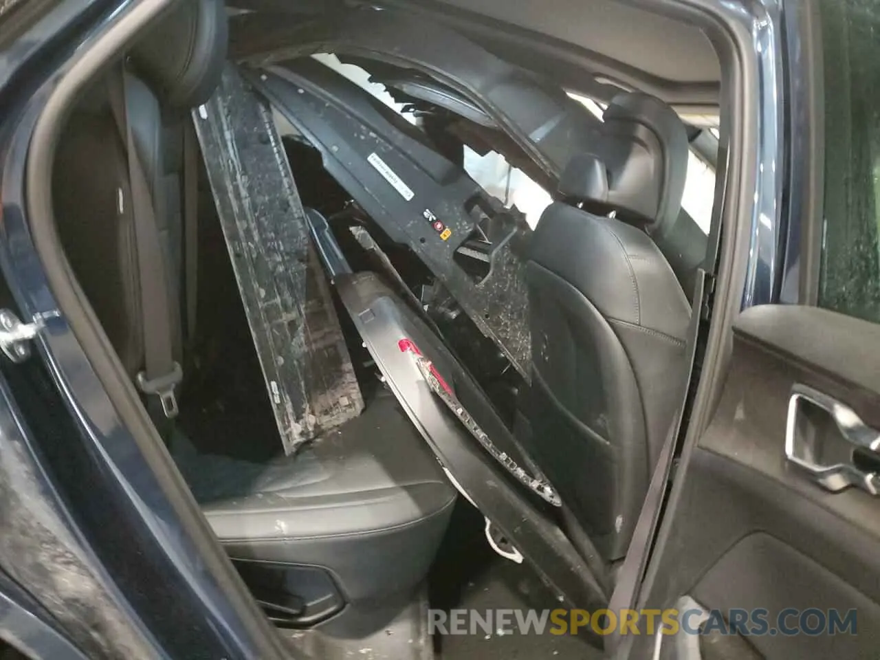 11 Photograph of a damaged car KNDPYDDHXR7153892 KIA SPORTAGE X 2024