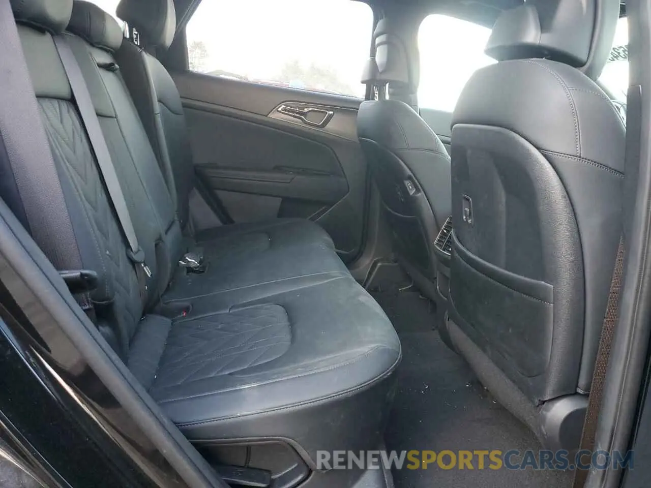 11 Photograph of a damaged car KNDPZDDH3R7168134 KIA SPORTAGE X 2024