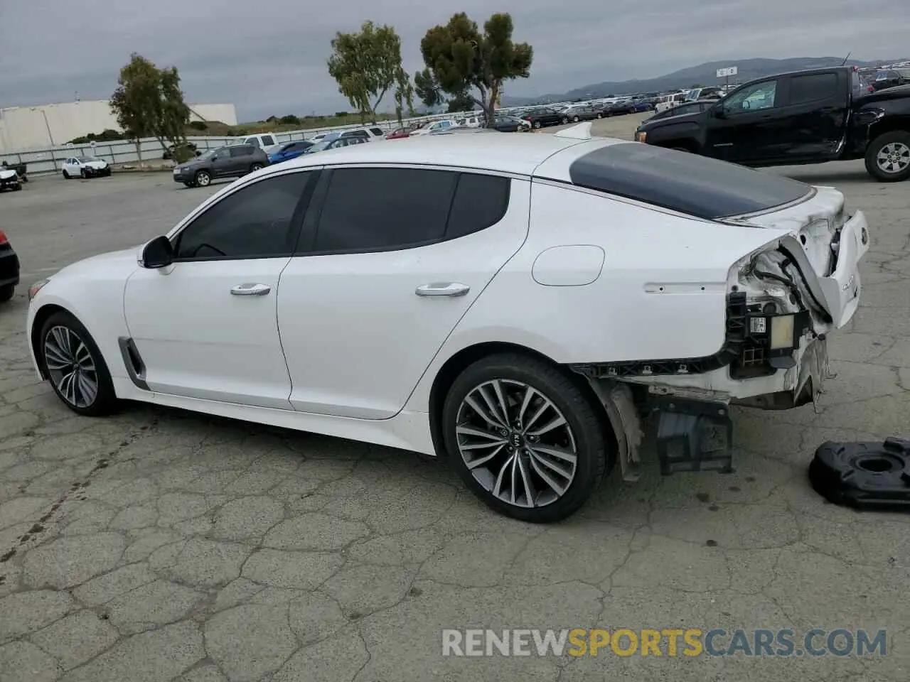 2 Photograph of a damaged car KNAE15LA0K6051452 KIA STINGER 2019