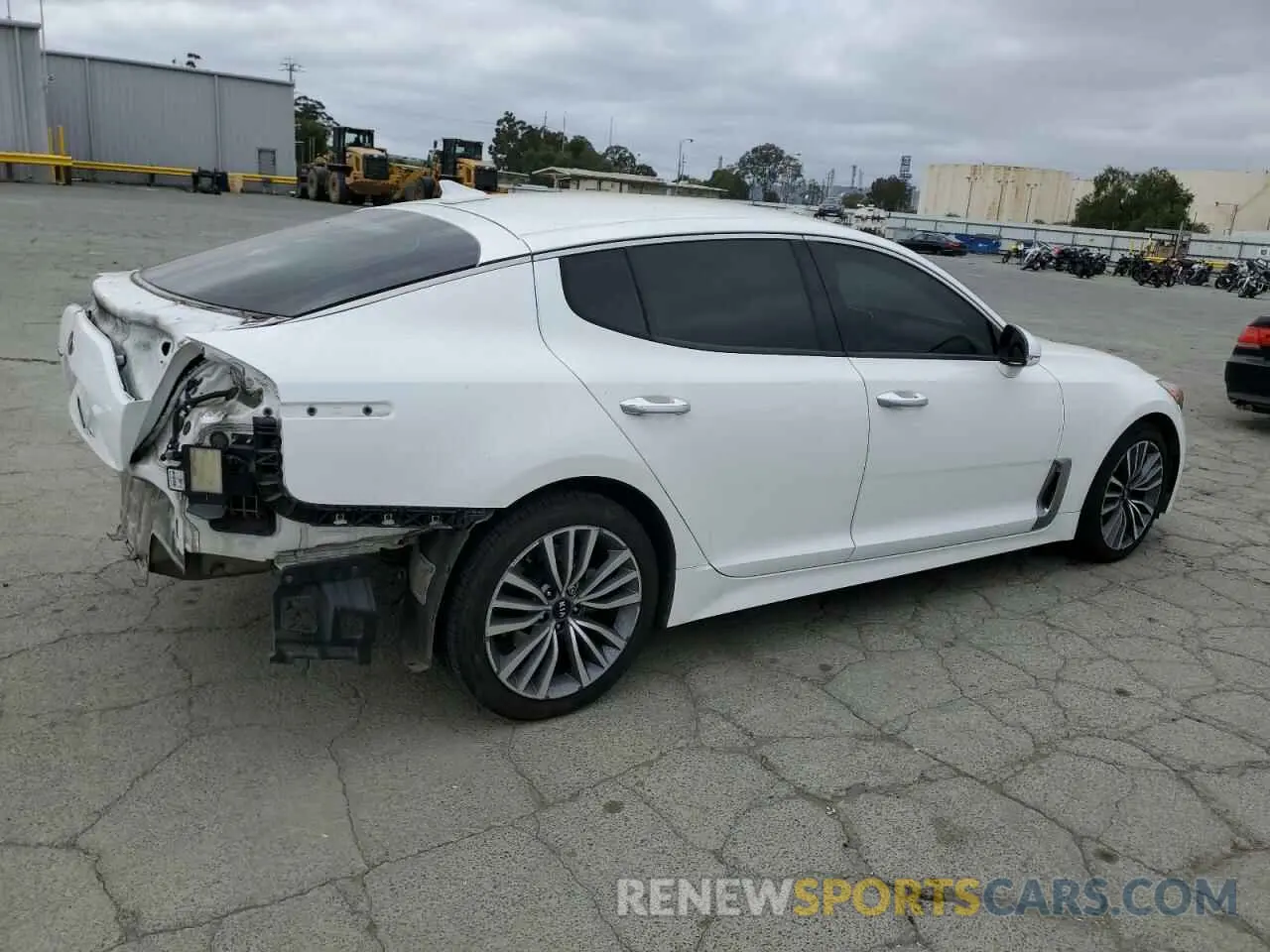 3 Photograph of a damaged car KNAE15LA0K6051452 KIA STINGER 2019