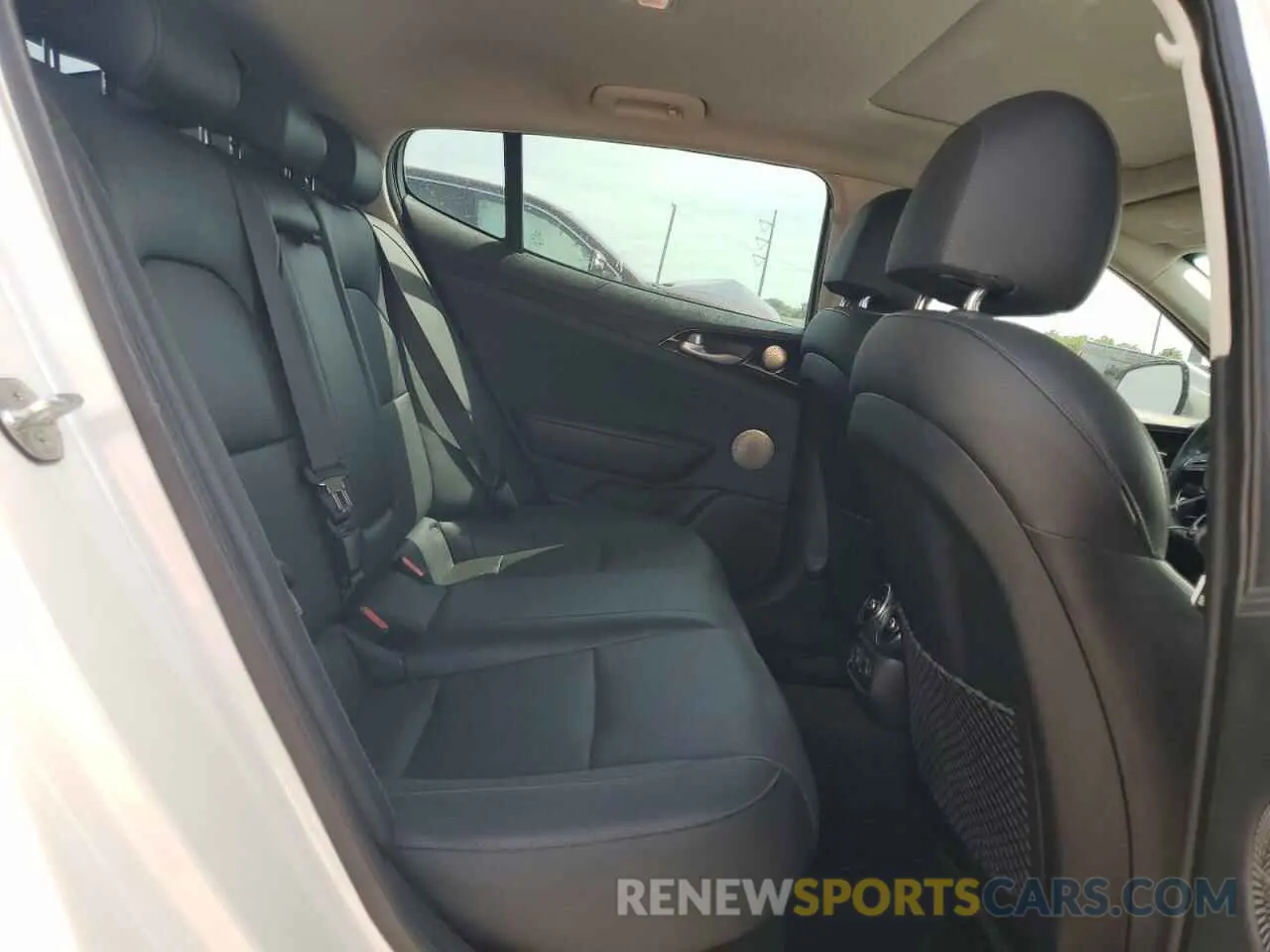 10 Photograph of a damaged car KNAE15LA1K6052108 KIA STINGER 2019