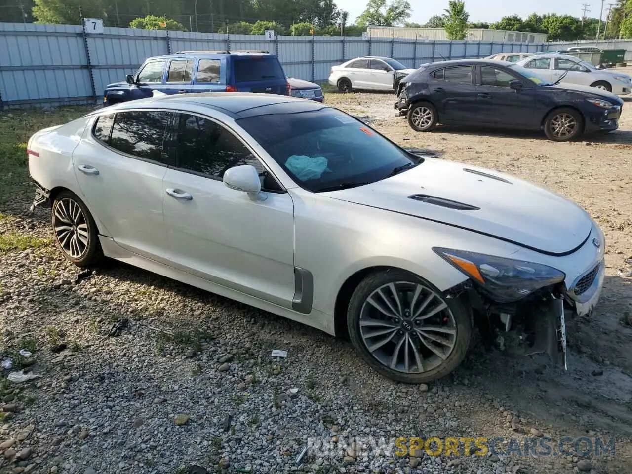 4 Photograph of a damaged car KNAE15LA1K6064422 KIA STINGER 2019