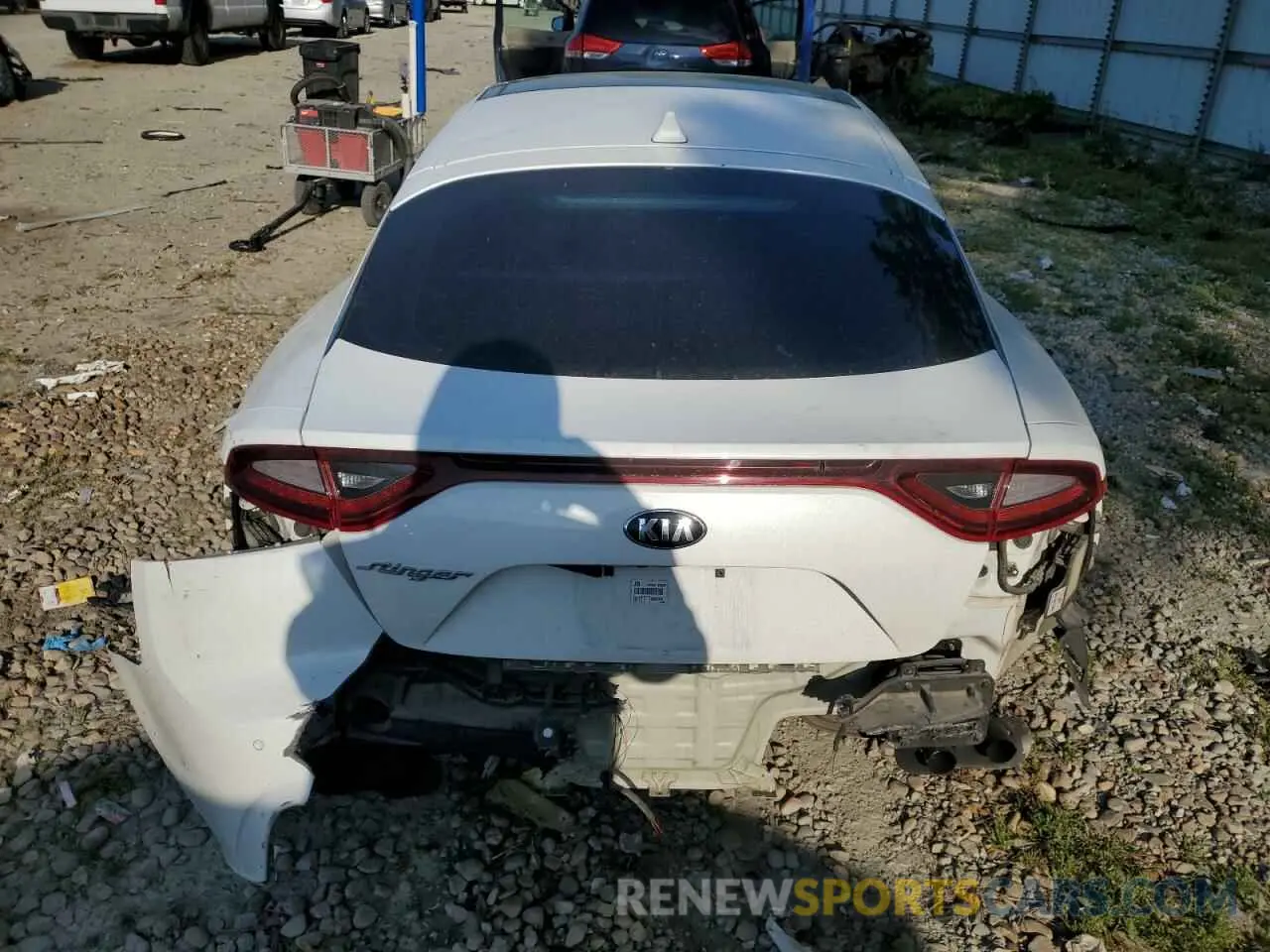 6 Photograph of a damaged car KNAE15LA1K6064422 KIA STINGER 2019
