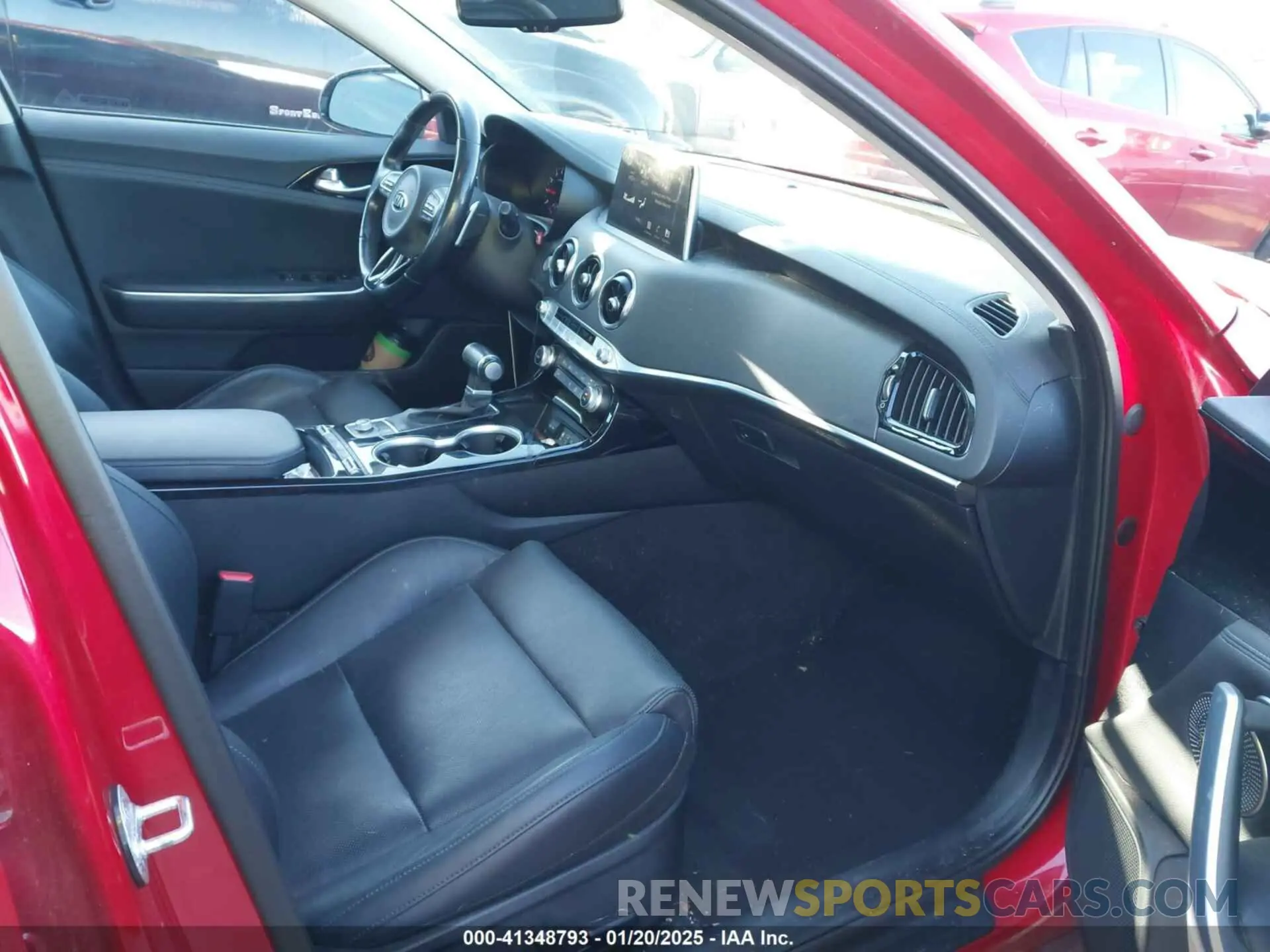 5 Photograph of a damaged car KNAE15LA2K6046124 KIA STINGER 2019