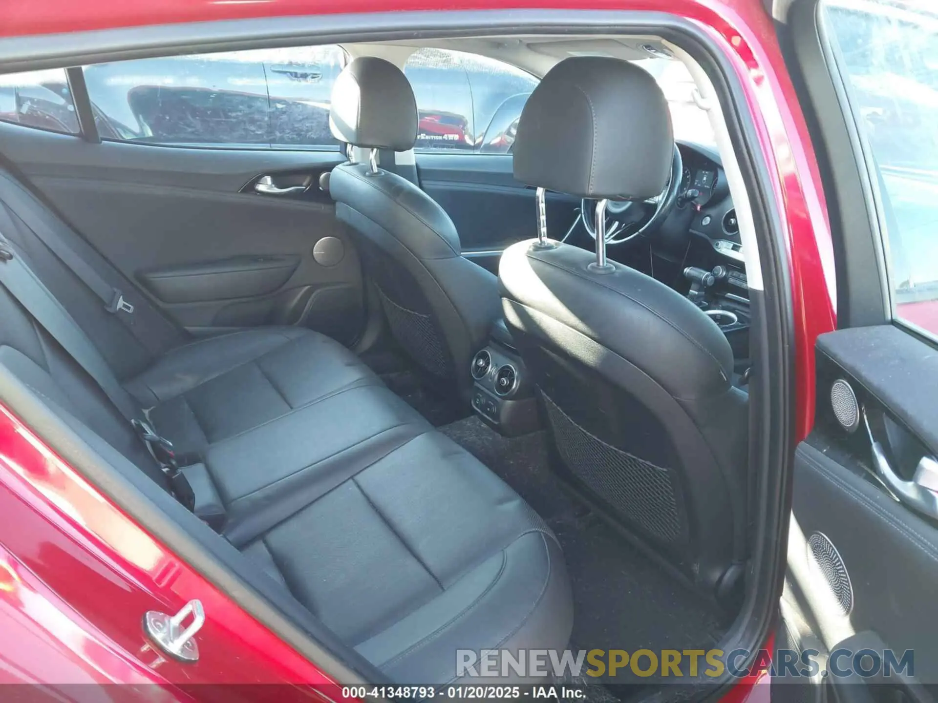8 Photograph of a damaged car KNAE15LA2K6046124 KIA STINGER 2019