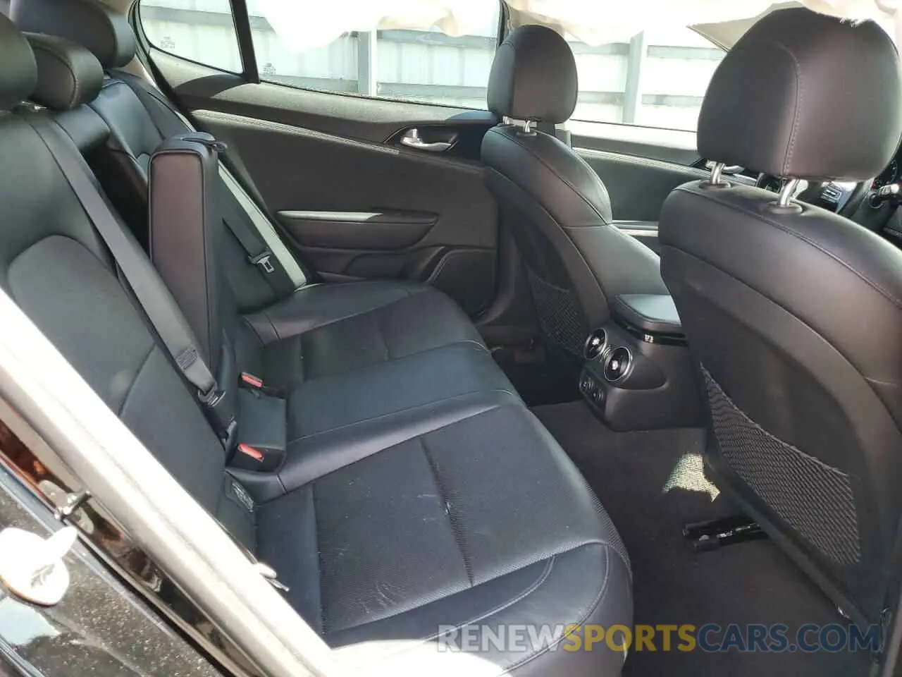 10 Photograph of a damaged car KNAE15LA2K6046656 KIA STINGER 2019