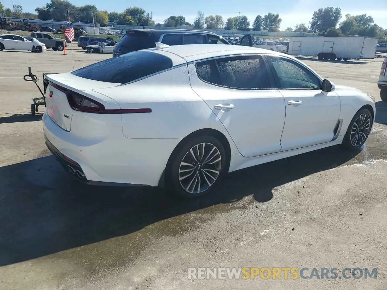 3 Photograph of a damaged car KNAE15LA5K6051365 KIA STINGER 2019