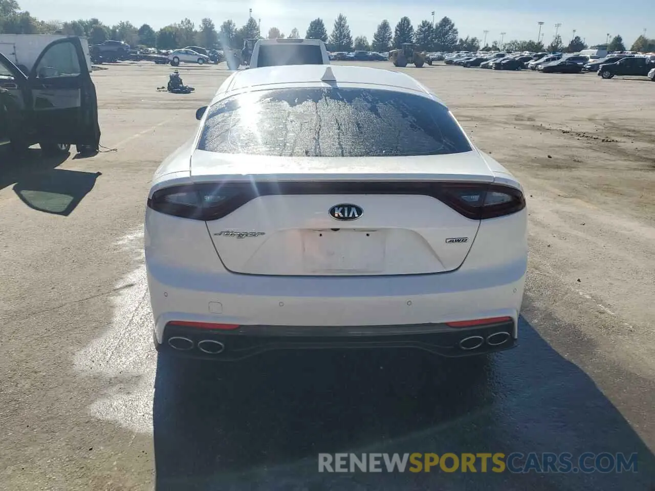 6 Photograph of a damaged car KNAE15LA5K6051365 KIA STINGER 2019