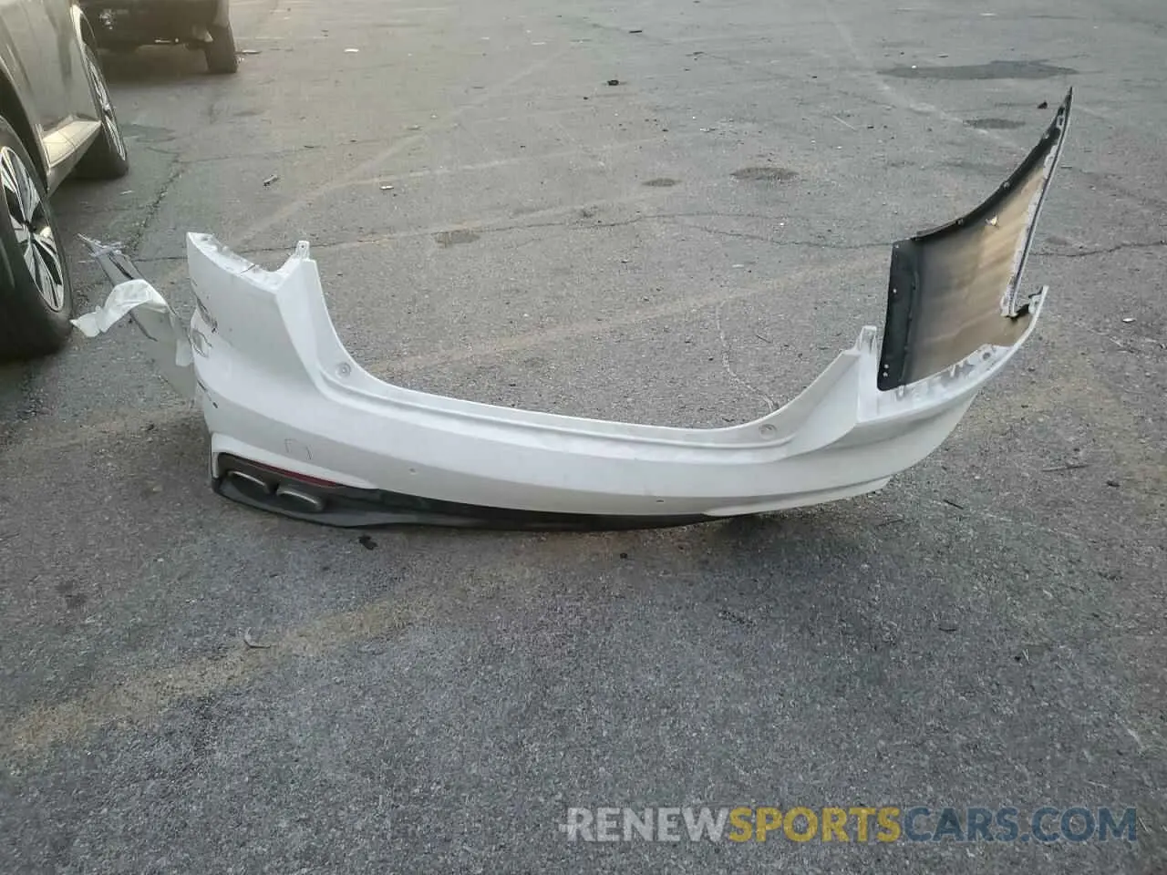 12 Photograph of a damaged car KNAE15LA6K6047955 KIA STINGER 2019