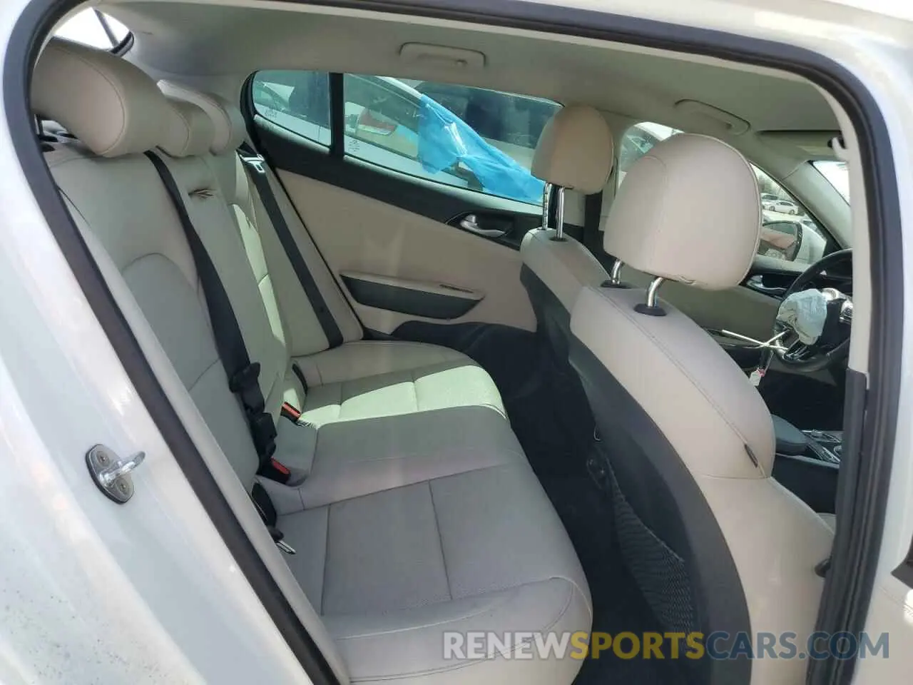 10 Photograph of a damaged car KNAE15LA6K6049544 KIA STINGER 2019