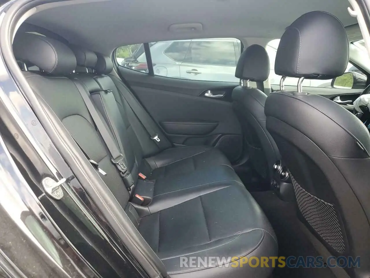 11 Photograph of a damaged car KNAE15LA6K6063816 KIA STINGER 2019