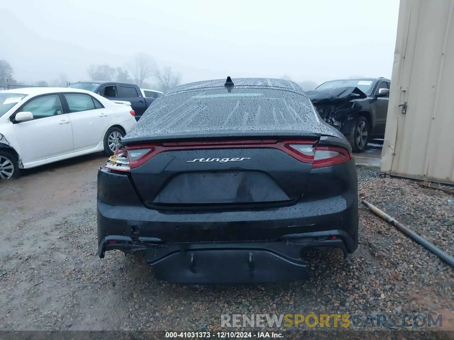 16 Photograph of a damaged car KNAE15LA6K6069504 KIA STINGER 2019