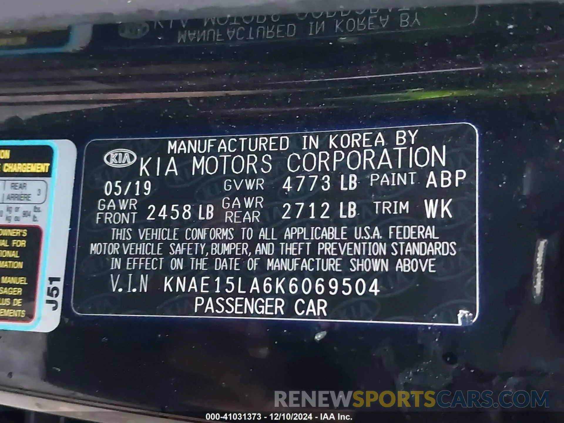 9 Photograph of a damaged car KNAE15LA6K6069504 KIA STINGER 2019