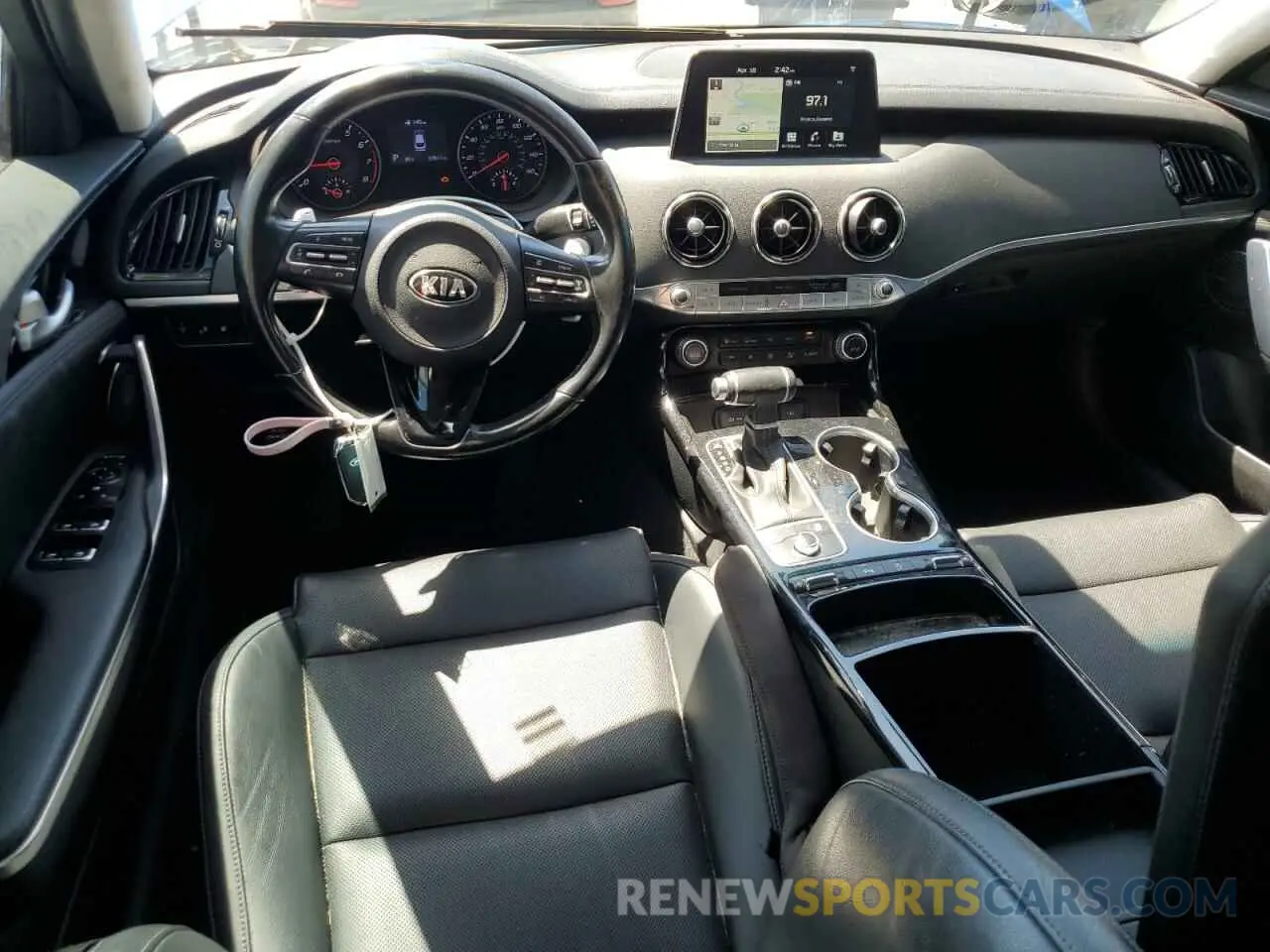 8 Photograph of a damaged car KNAE15LA9K6067794 KIA STINGER 2019