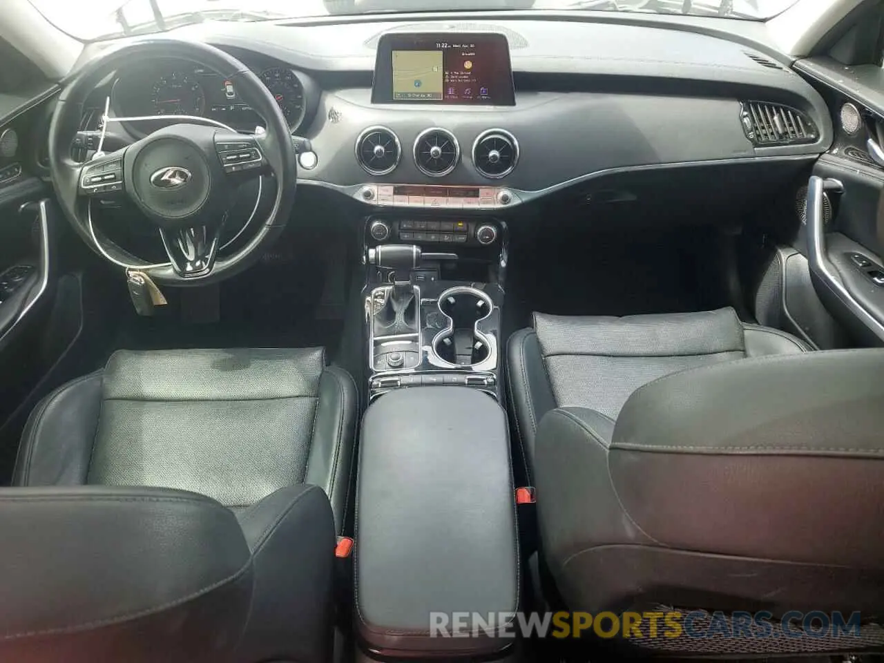8 Photograph of a damaged car KNAE25LA3K6058487 KIA STINGER 2019