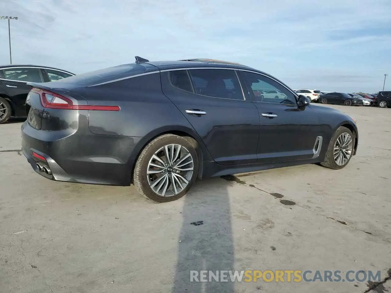 3 Photograph of a damaged car KNAE25LA3K6063799 KIA STINGER 2019