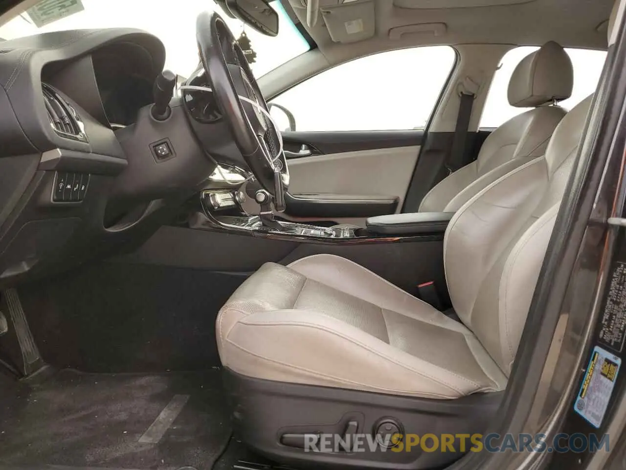 7 Photograph of a damaged car KNAE25LA3K6063799 KIA STINGER 2019