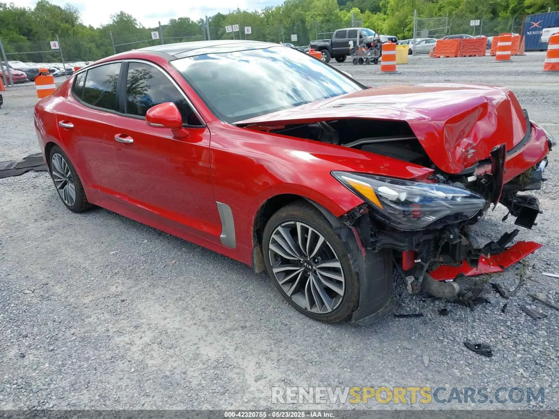 1 Photograph of a damaged car KNAE25LA4K6053833 KIA STINGER 2019