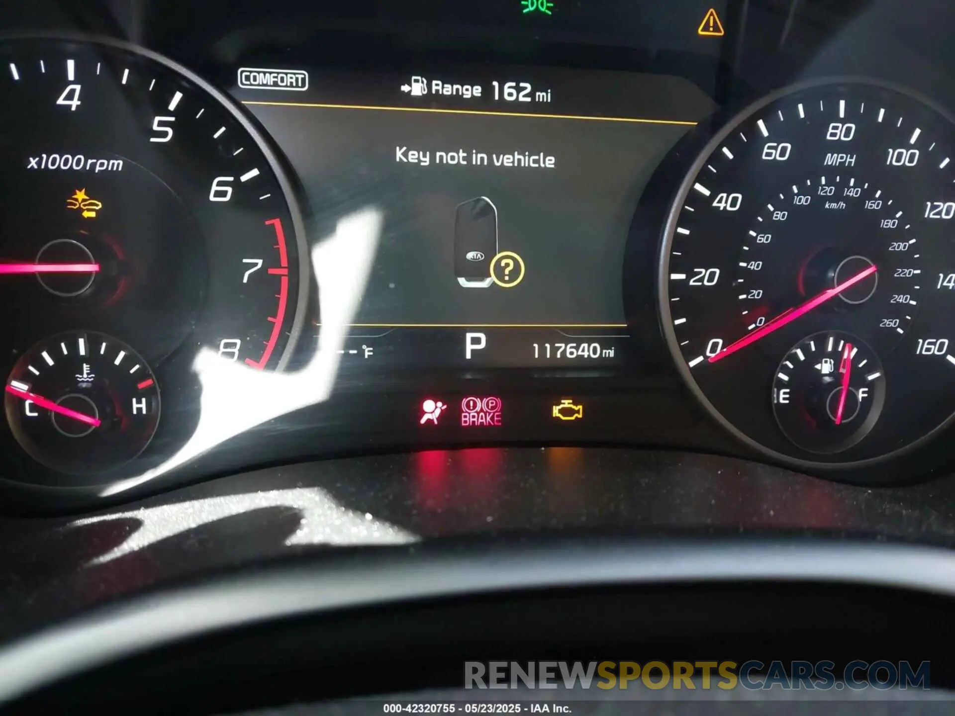 15 Photograph of a damaged car KNAE25LA4K6053833 KIA STINGER 2019