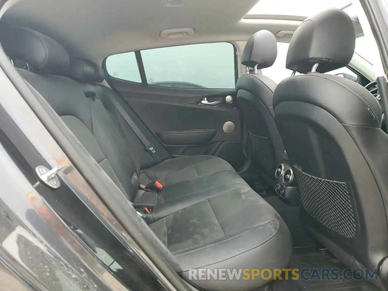 10 Photograph of a damaged car KNAE25LA9K6059823 KIA STINGER 2019