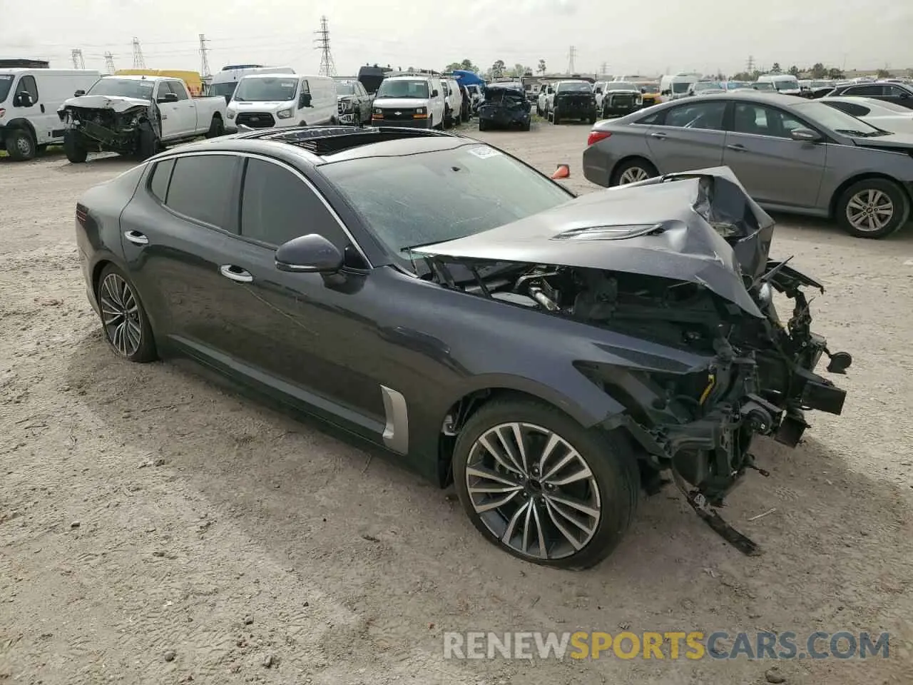 4 Photograph of a damaged car KNAE25LA9K6059823 KIA STINGER 2019