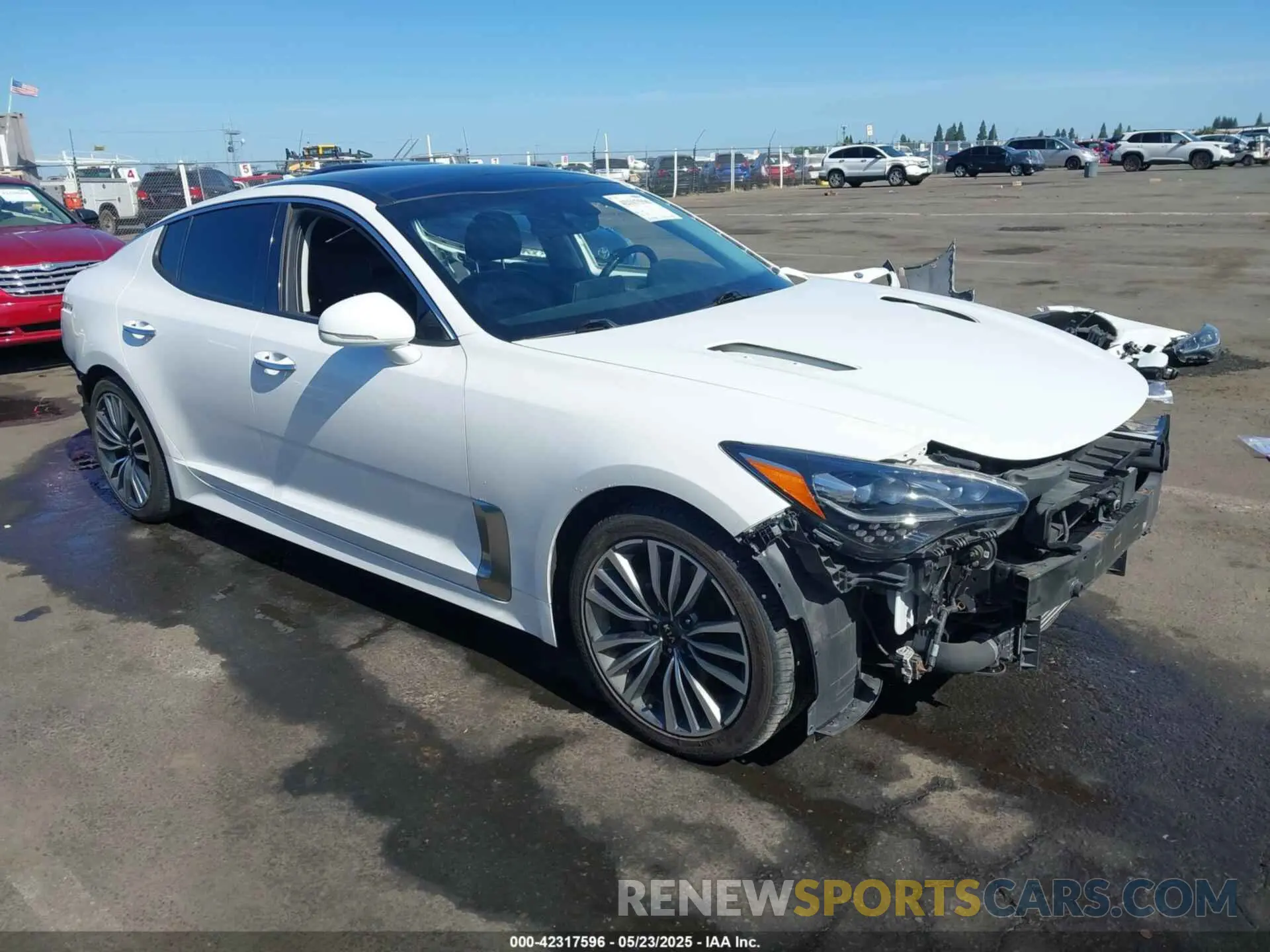 1 Photograph of a damaged car KNAE25LAXK6055019 KIA STINGER 2019