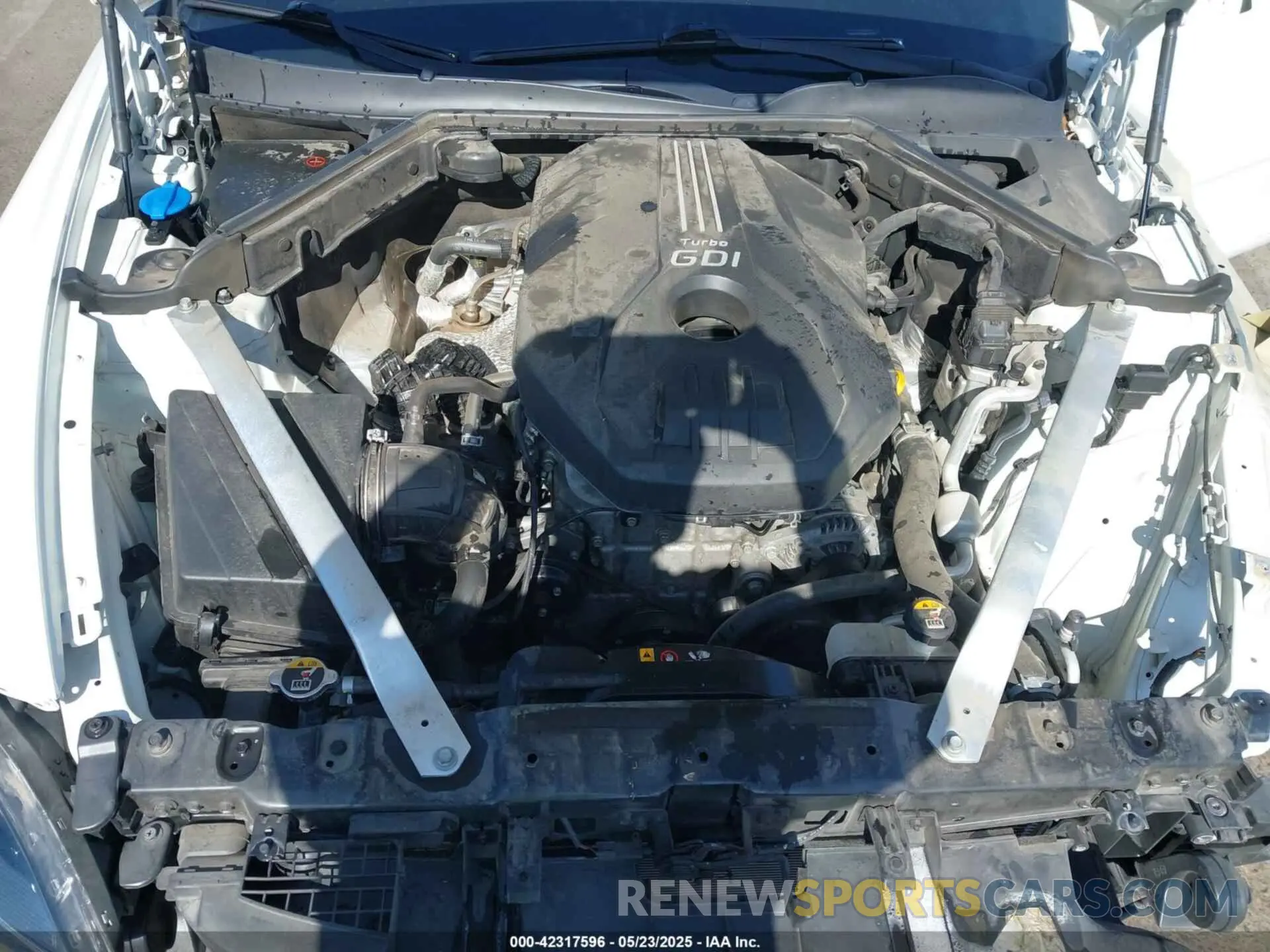 10 Photograph of a damaged car KNAE25LAXK6055019 KIA STINGER 2019