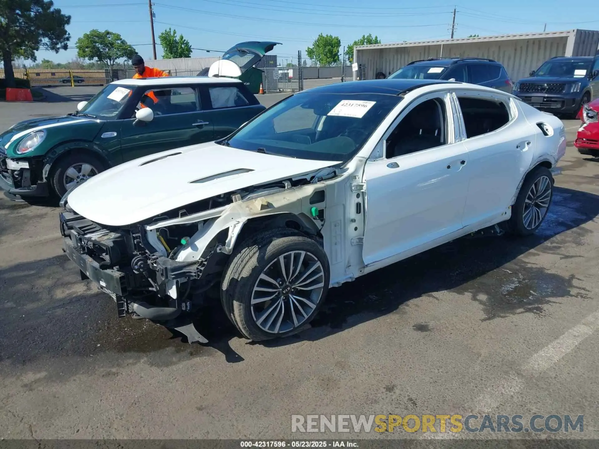 2 Photograph of a damaged car KNAE25LAXK6055019 KIA STINGER 2019