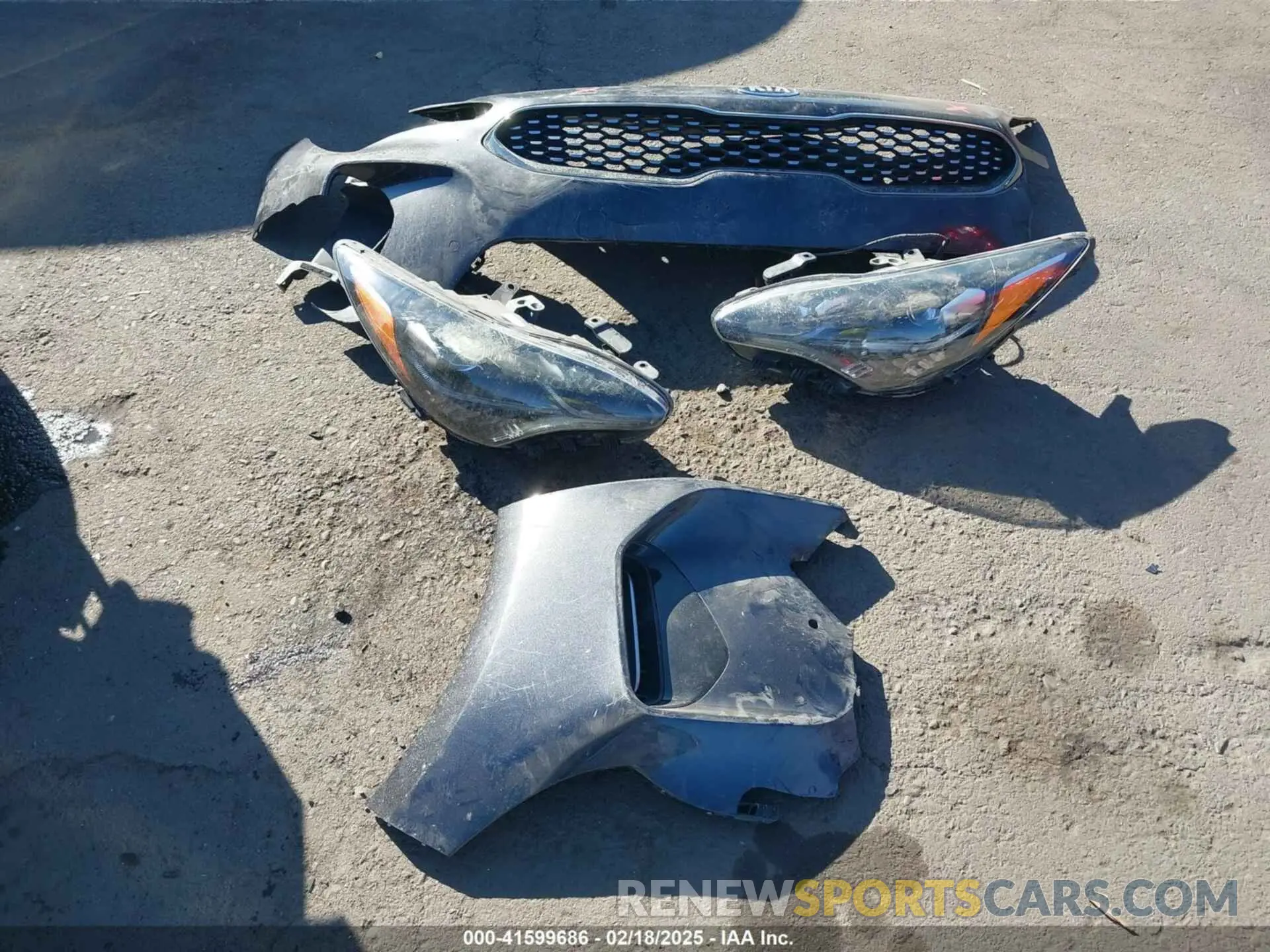 12 Photograph of a damaged car KNAE35LC3K6059198 KIA STINGER 2019