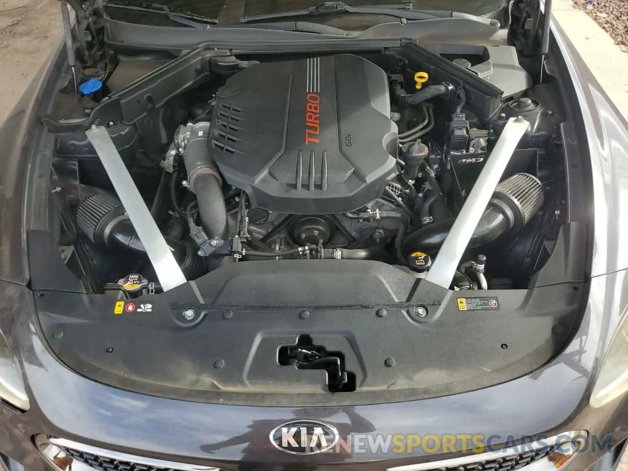 11 Photograph of a damaged car KNAE35LC5K6046467 KIA STINGER 2019