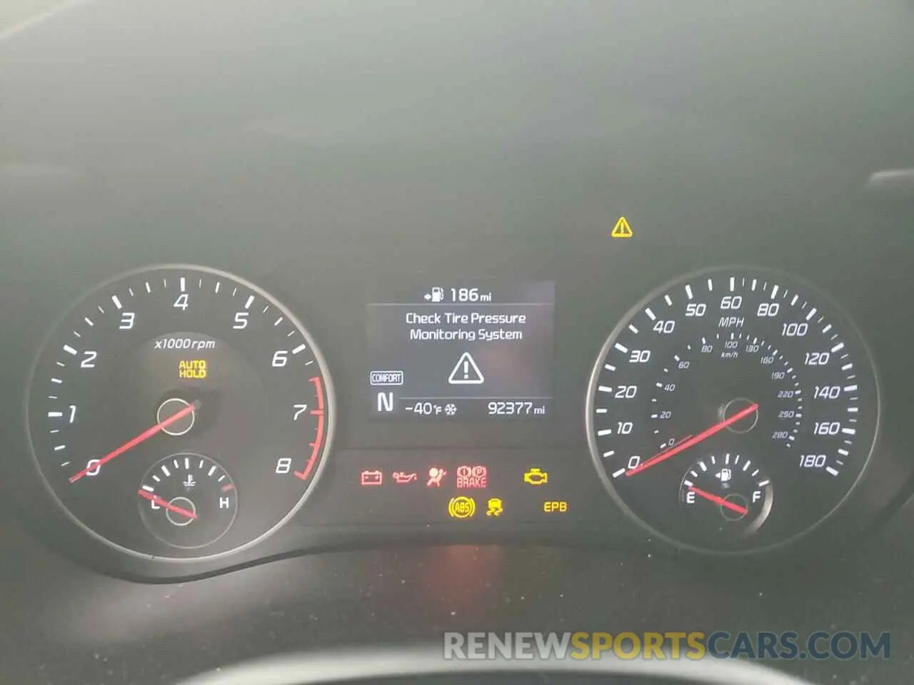 9 Photograph of a damaged car KNAE35LC5K6049644 KIA STINGER 2019