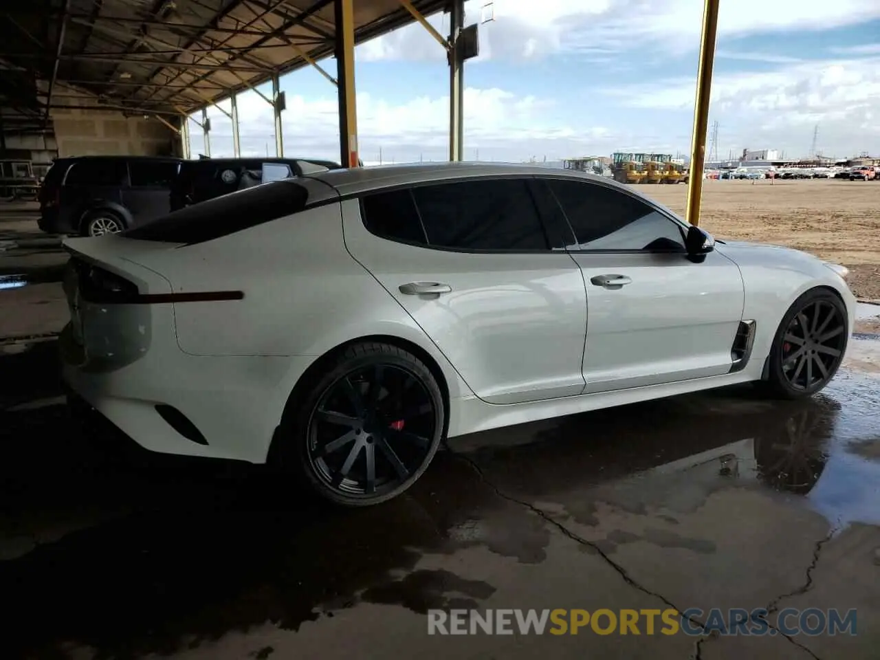 3 Photograph of a damaged car KNAE35LCXK6043127 KIA STINGER 2019