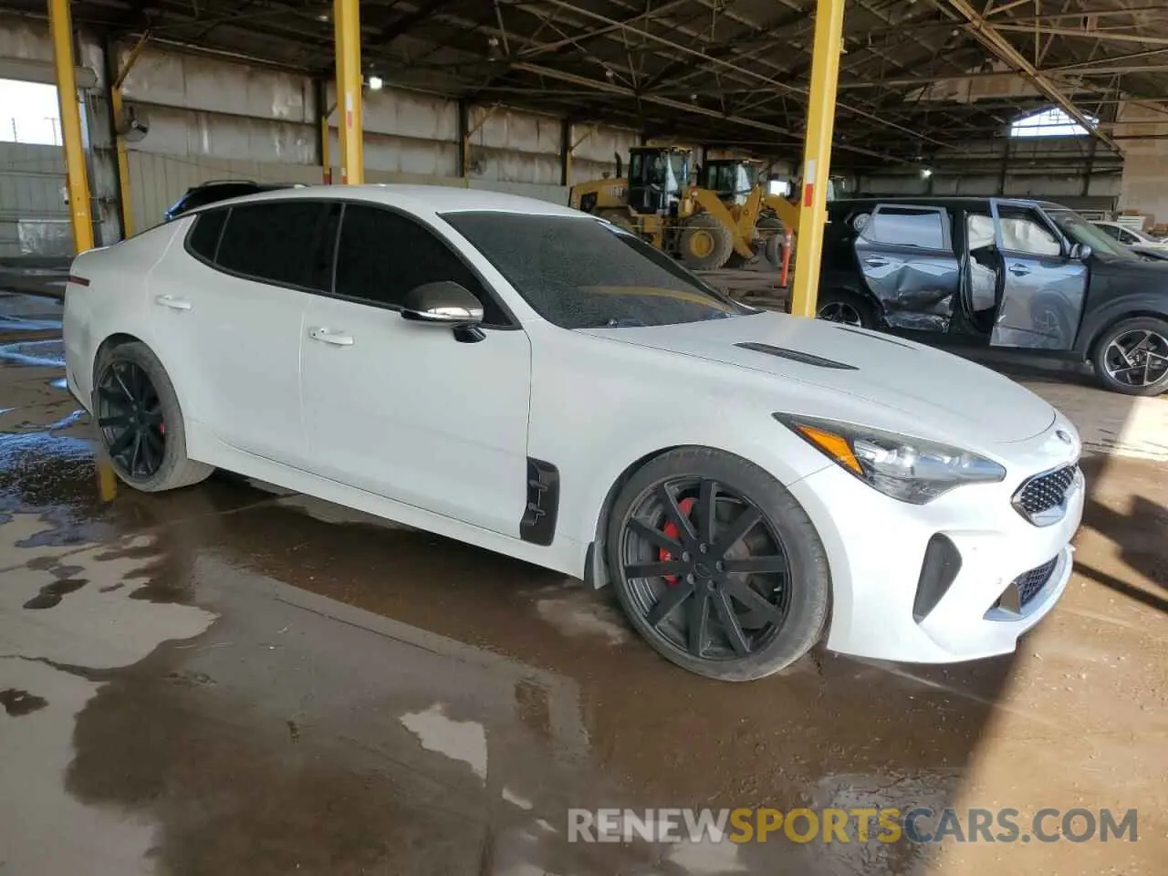 4 Photograph of a damaged car KNAE35LCXK6043127 KIA STINGER 2019