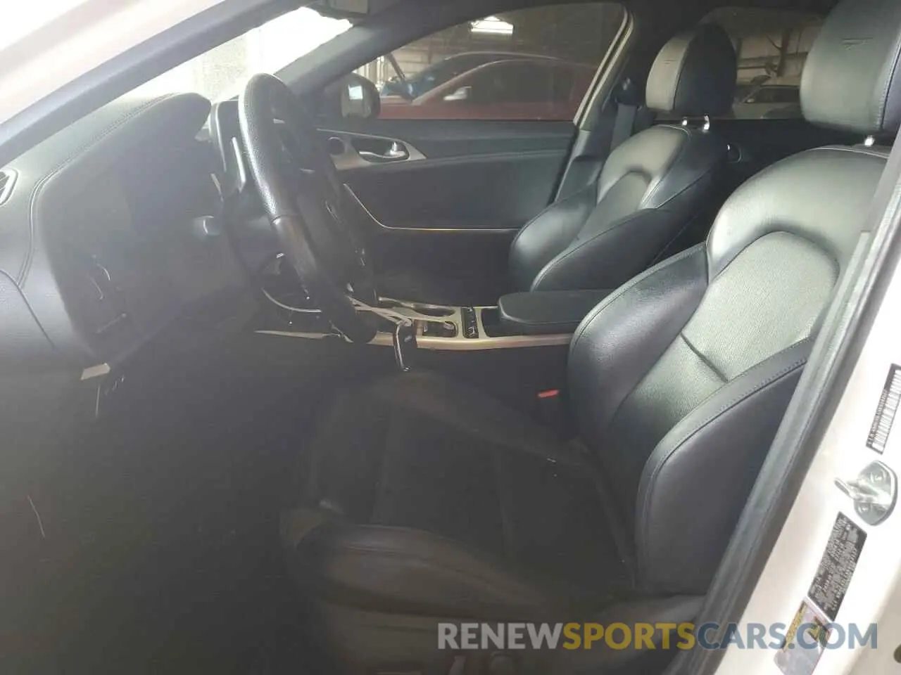 7 Photograph of a damaged car KNAE35LCXK6043127 KIA STINGER 2019