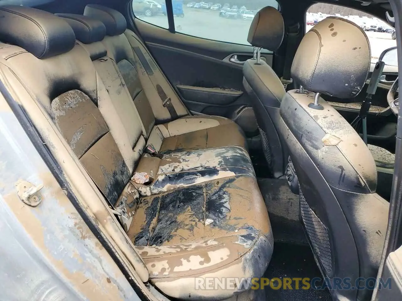 10 Photograph of a damaged car KNAE45LC4K6051883 KIA STINGER 2019