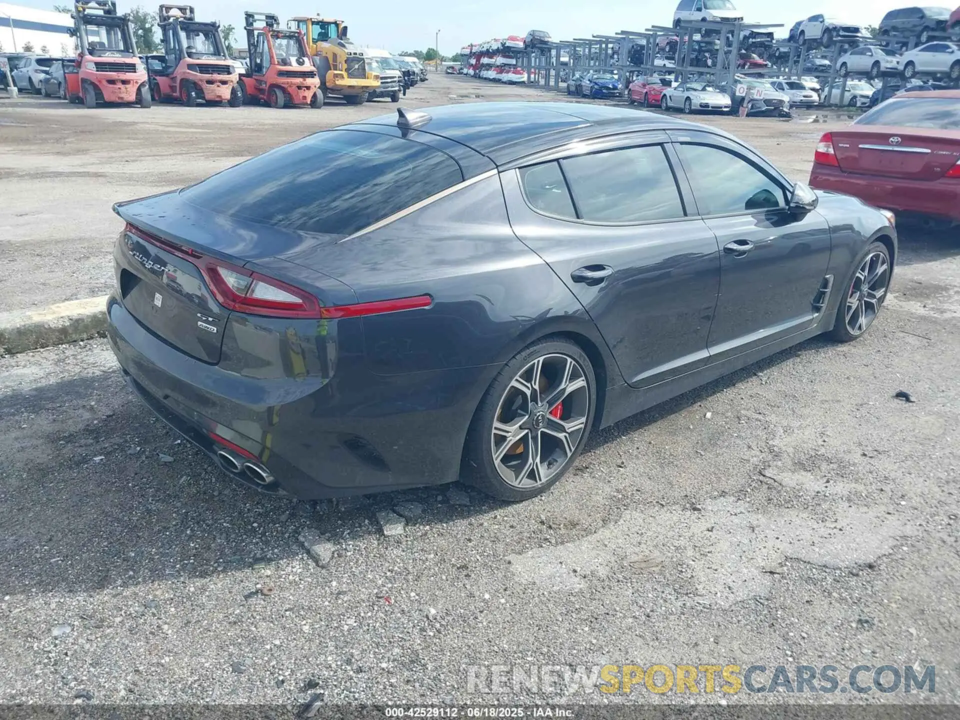 4 Photograph of a damaged car KNAE55LC1K6055502 KIA STINGER 2019