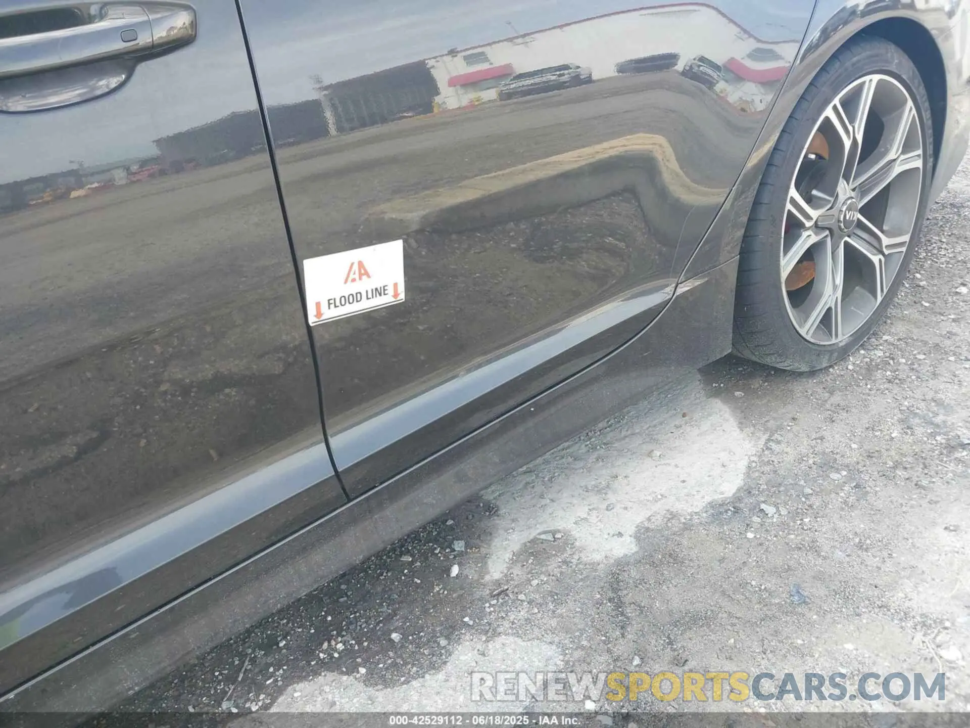 6 Photograph of a damaged car KNAE55LC1K6055502 KIA STINGER 2019