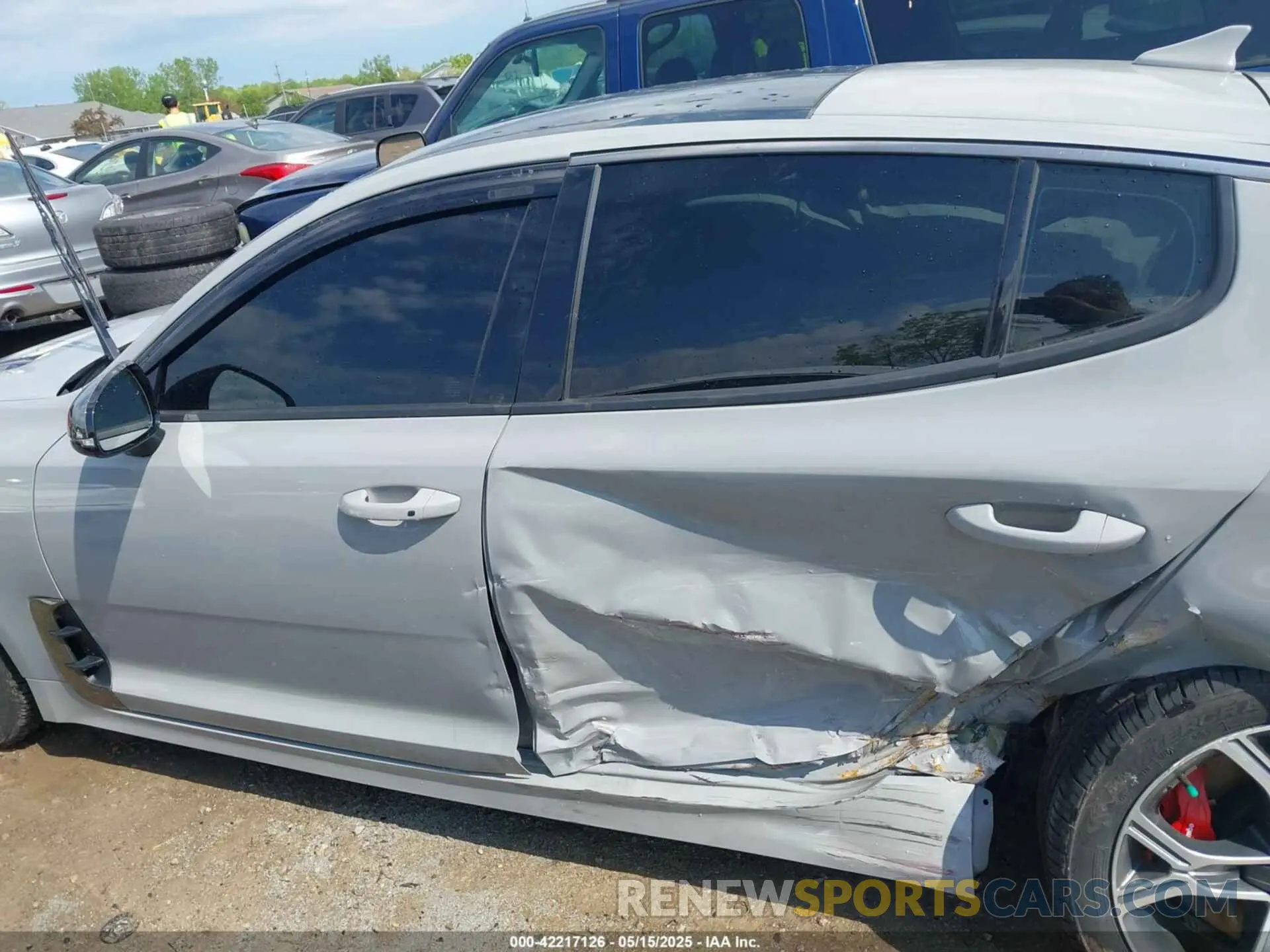 14 Photograph of a damaged car KNAE55LC1K6069433 KIA STINGER 2019