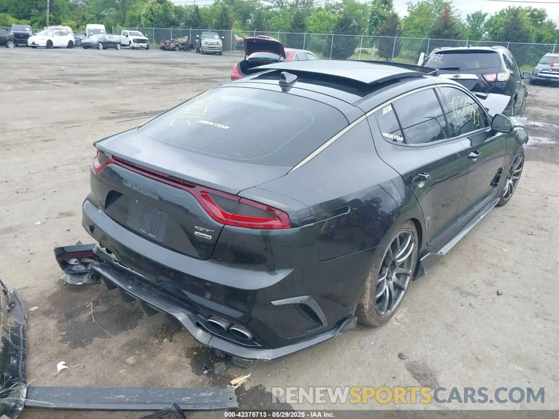 4 Photograph of a damaged car KNAE55LC2K6056528 KIA STINGER 2019