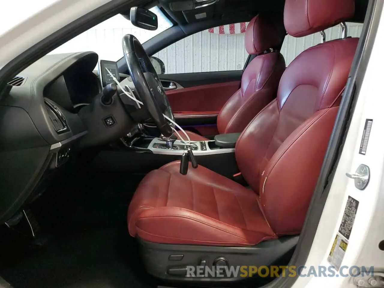 7 Photograph of a damaged car KNAE55LC2K6068081 KIA STINGER 2019