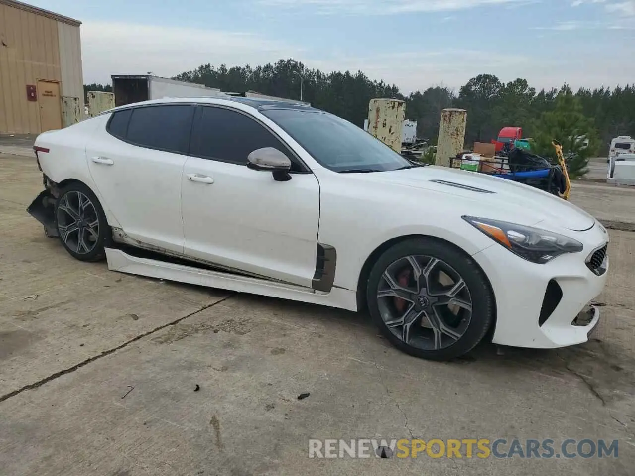 4 Photograph of a damaged car KNAE55LC5K6064817 KIA STINGER 2019