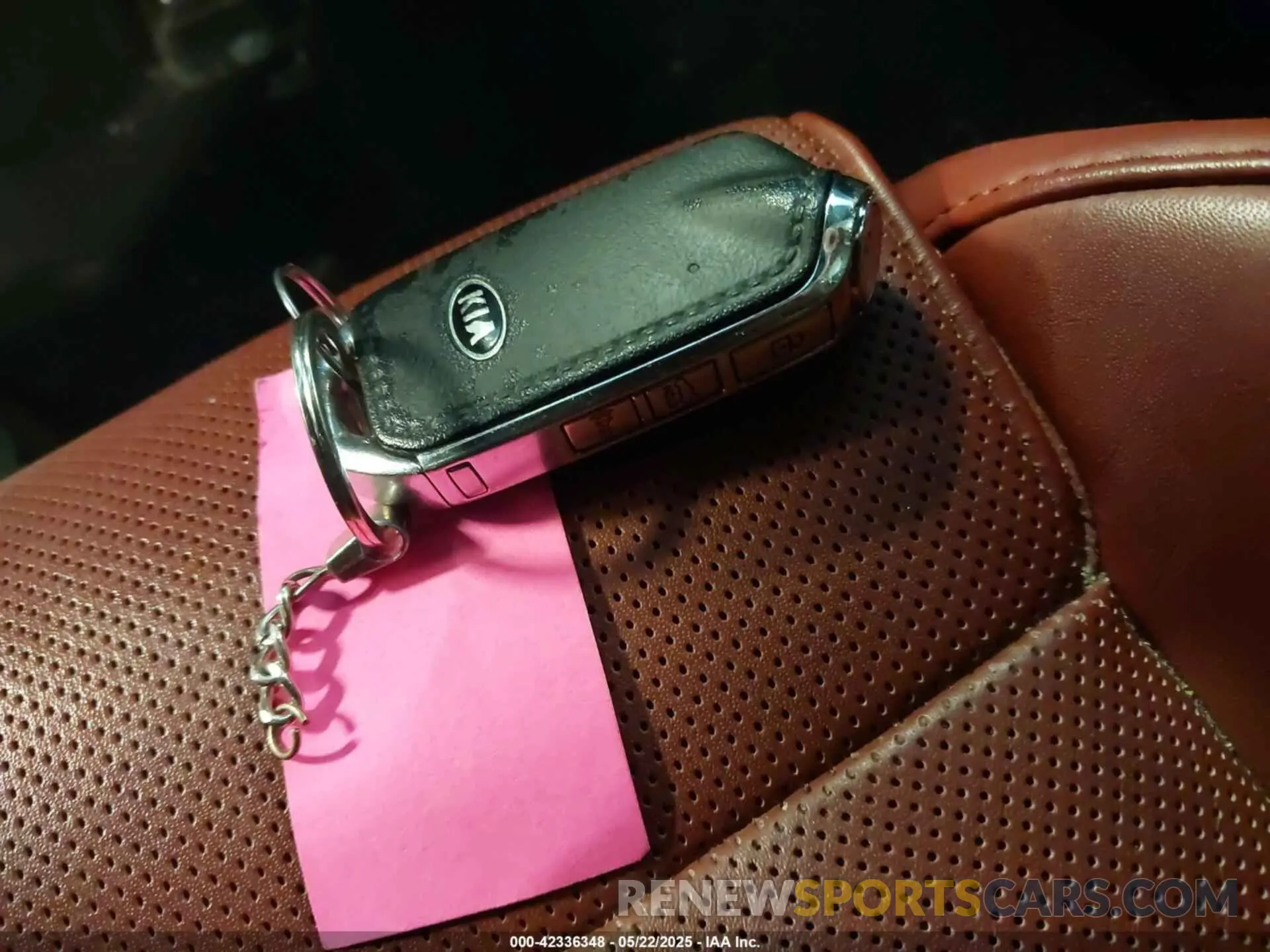 11 Photograph of a damaged car KNAE55LC8K6049096 KIA STINGER 2019