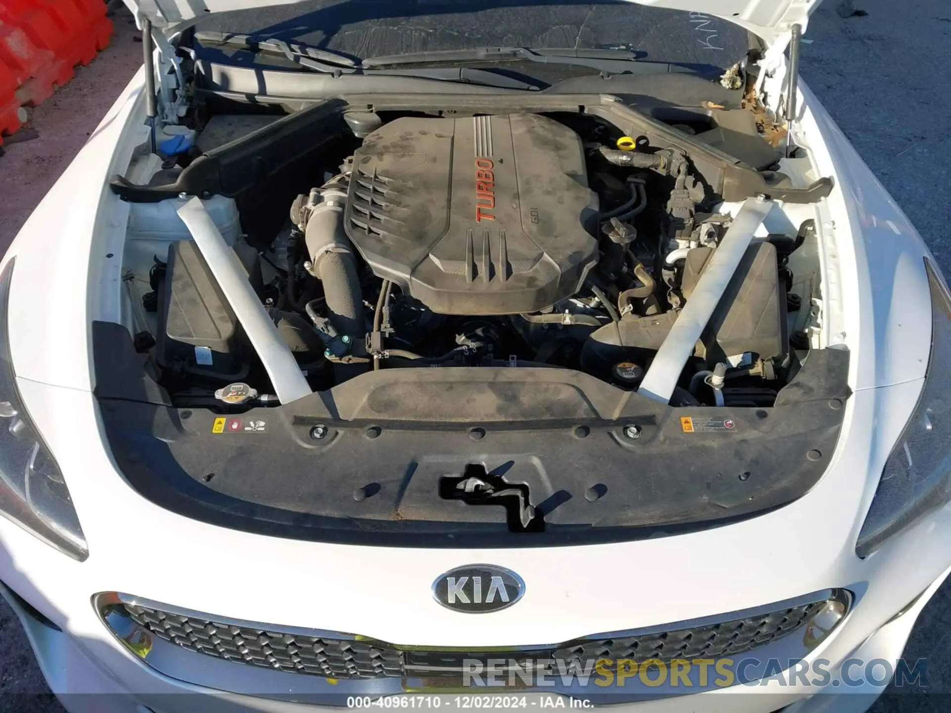 10 Photograph of a damaged car KNAE55LC8K6064679 KIA STINGER 2019