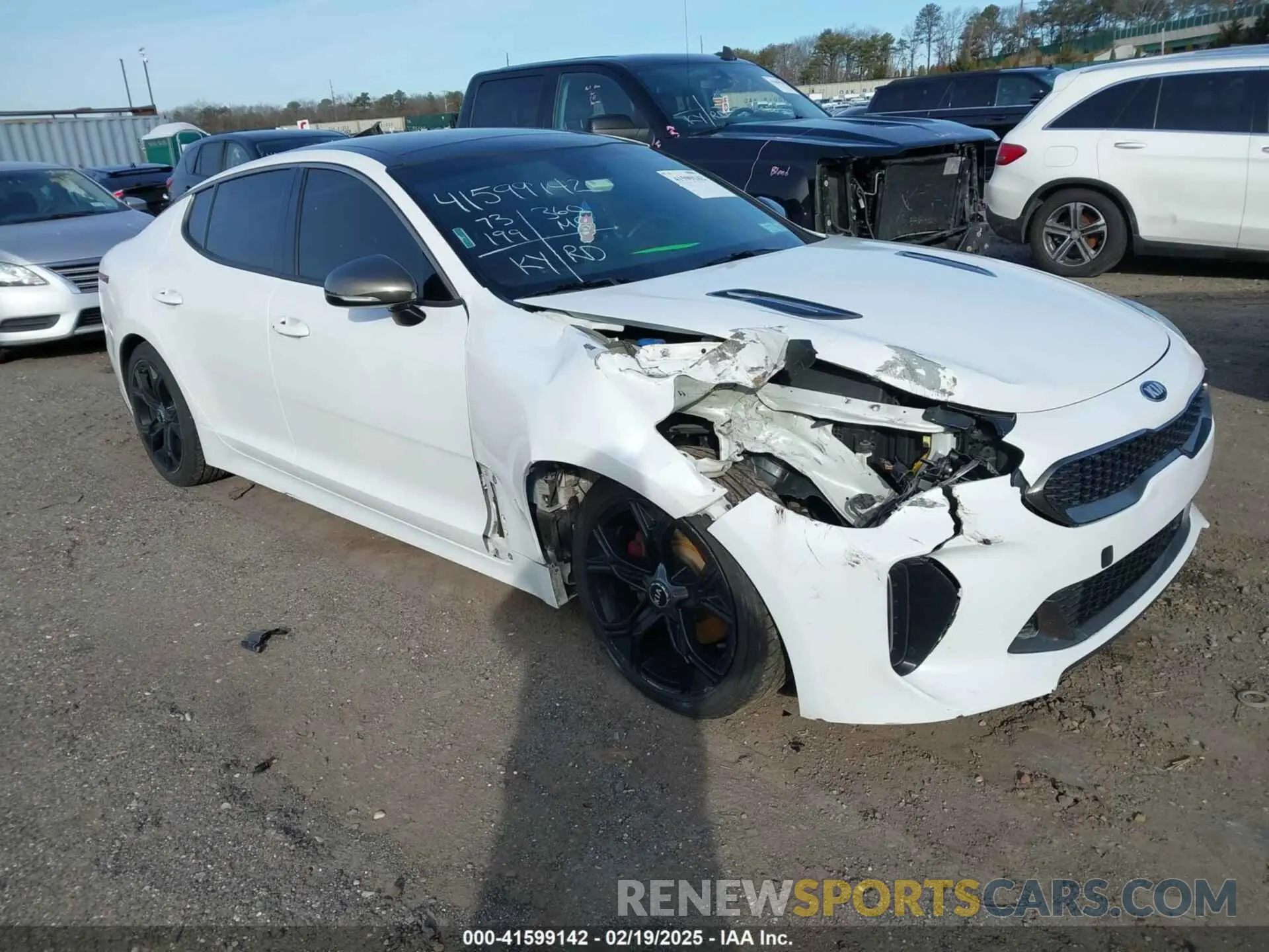 1 Photograph of a damaged car KNAE15LA0L6081066 KIA STINGER 2020