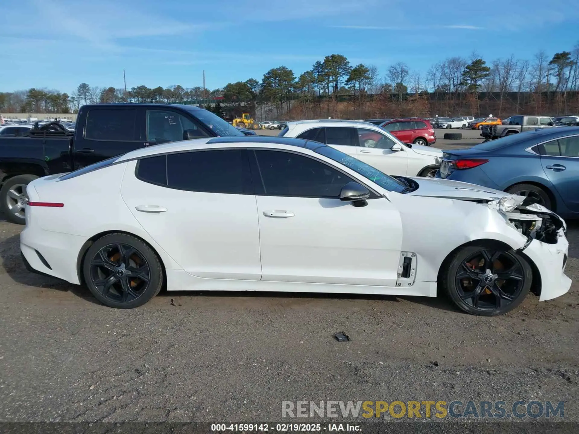13 Photograph of a damaged car KNAE15LA0L6081066 KIA STINGER 2020