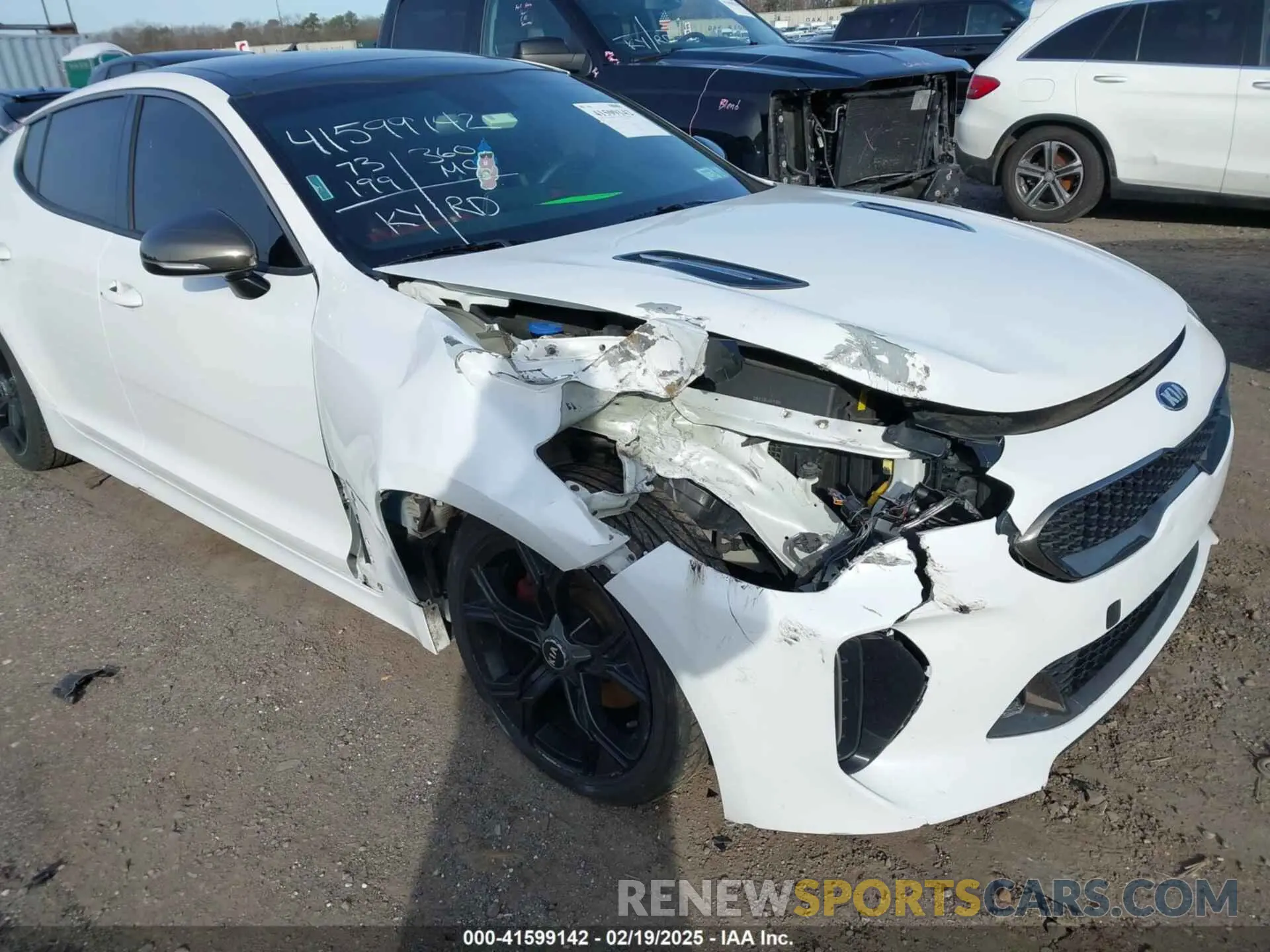 6 Photograph of a damaged car KNAE15LA0L6081066 KIA STINGER 2020