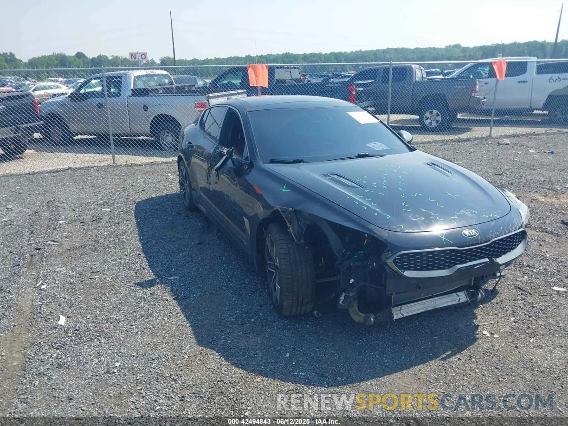 1 Photograph of a damaged car KNAE15LA1L6077401 KIA STINGER 2020