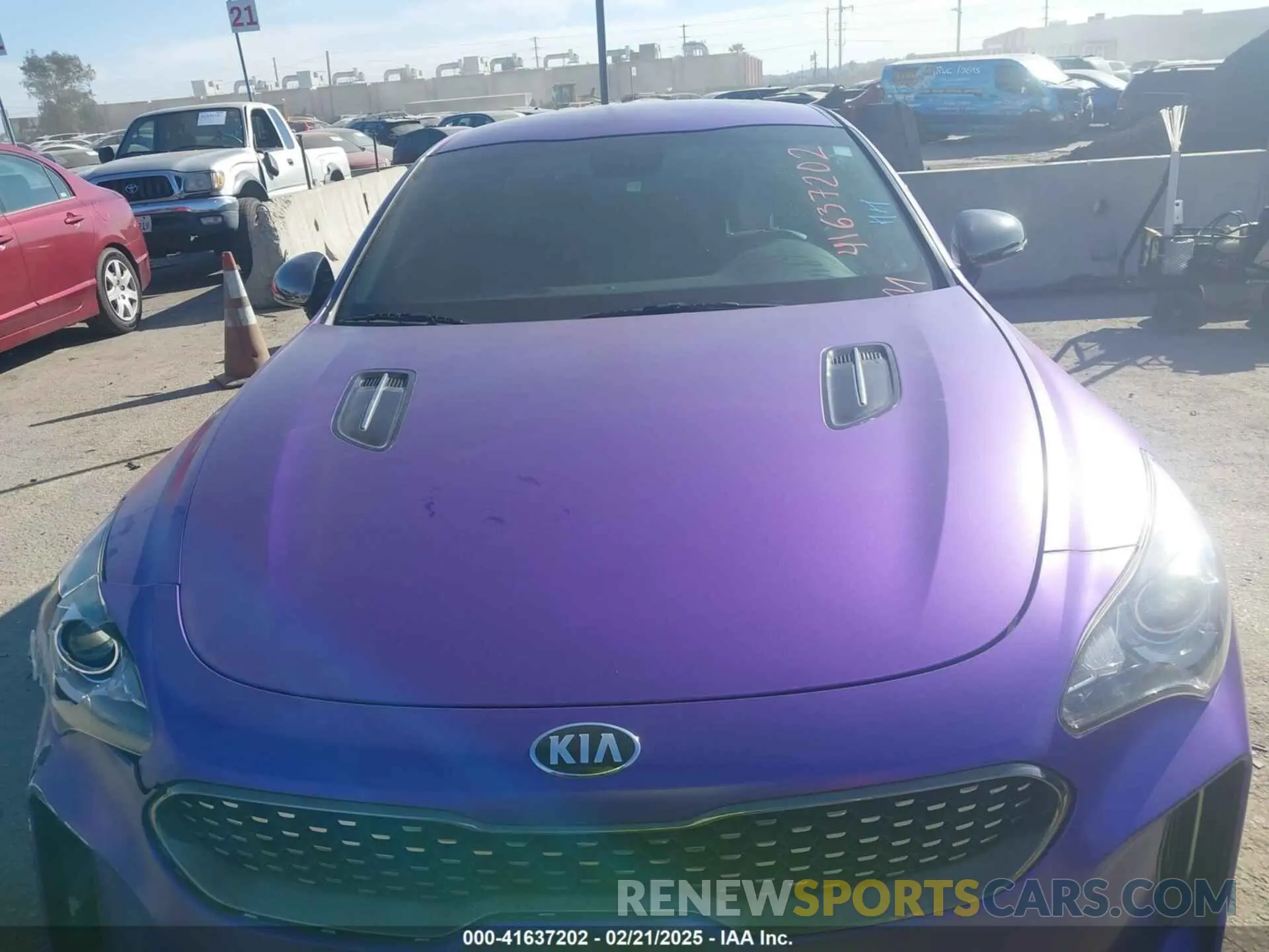 12 Photograph of a damaged car KNAE15LA1L6078533 KIA STINGER 2020